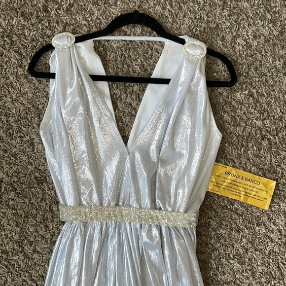 Bronx and Banco Catalina bridal gown - Picture 4 of 9